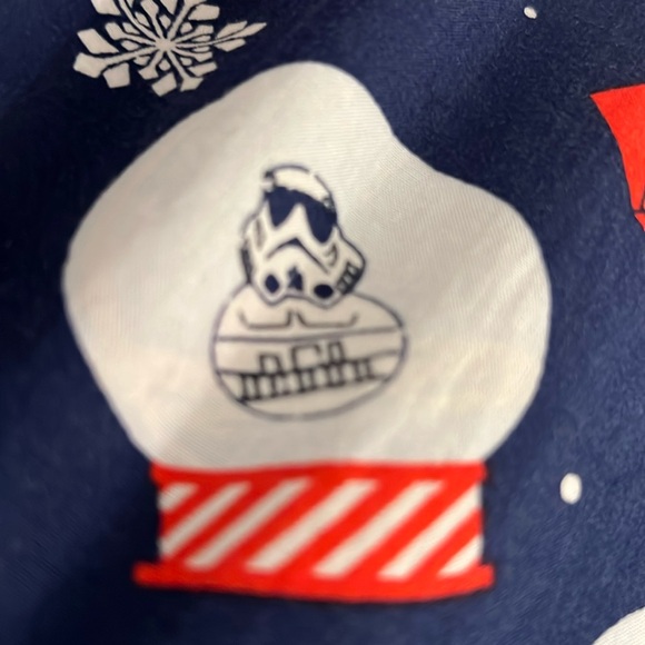Disney Star Wars Snow-globe Christmas Short Sleeve Button Up Shirt - Picture 4 of 12